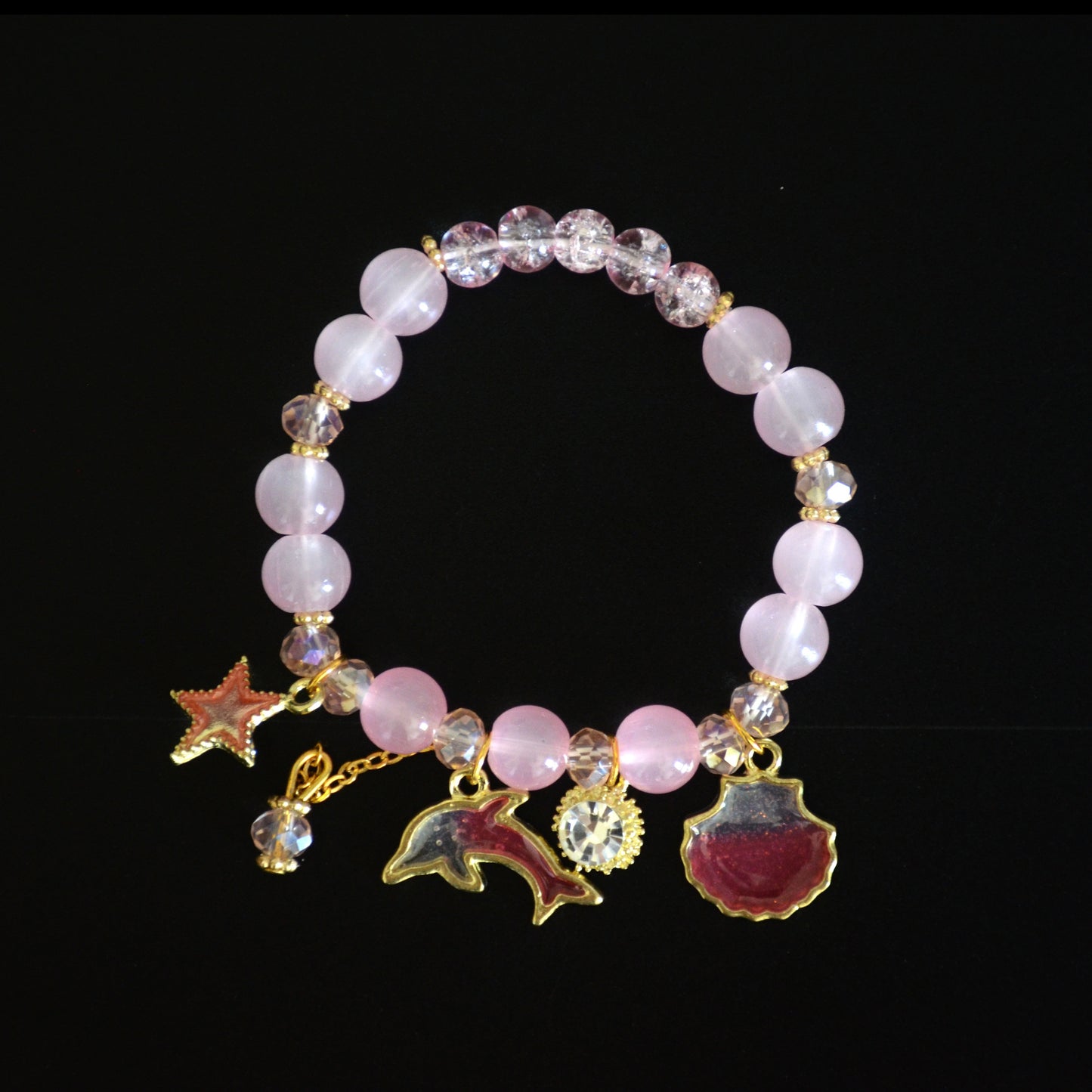Ocean-Inspired Elastic Bracelet Dolphin Shell Charms Playful Multi-Layer