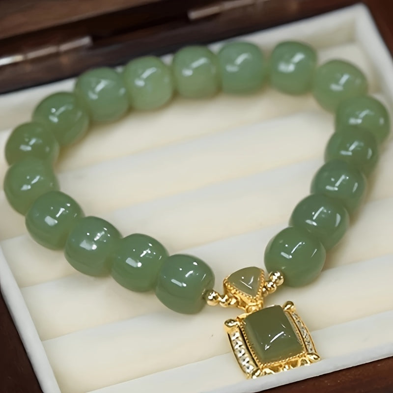 Elegant Green Jade Imitation Pendant Beaded Bracelet