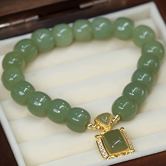 Elegant Green Jade Imitation Pendant Beaded Bracelet