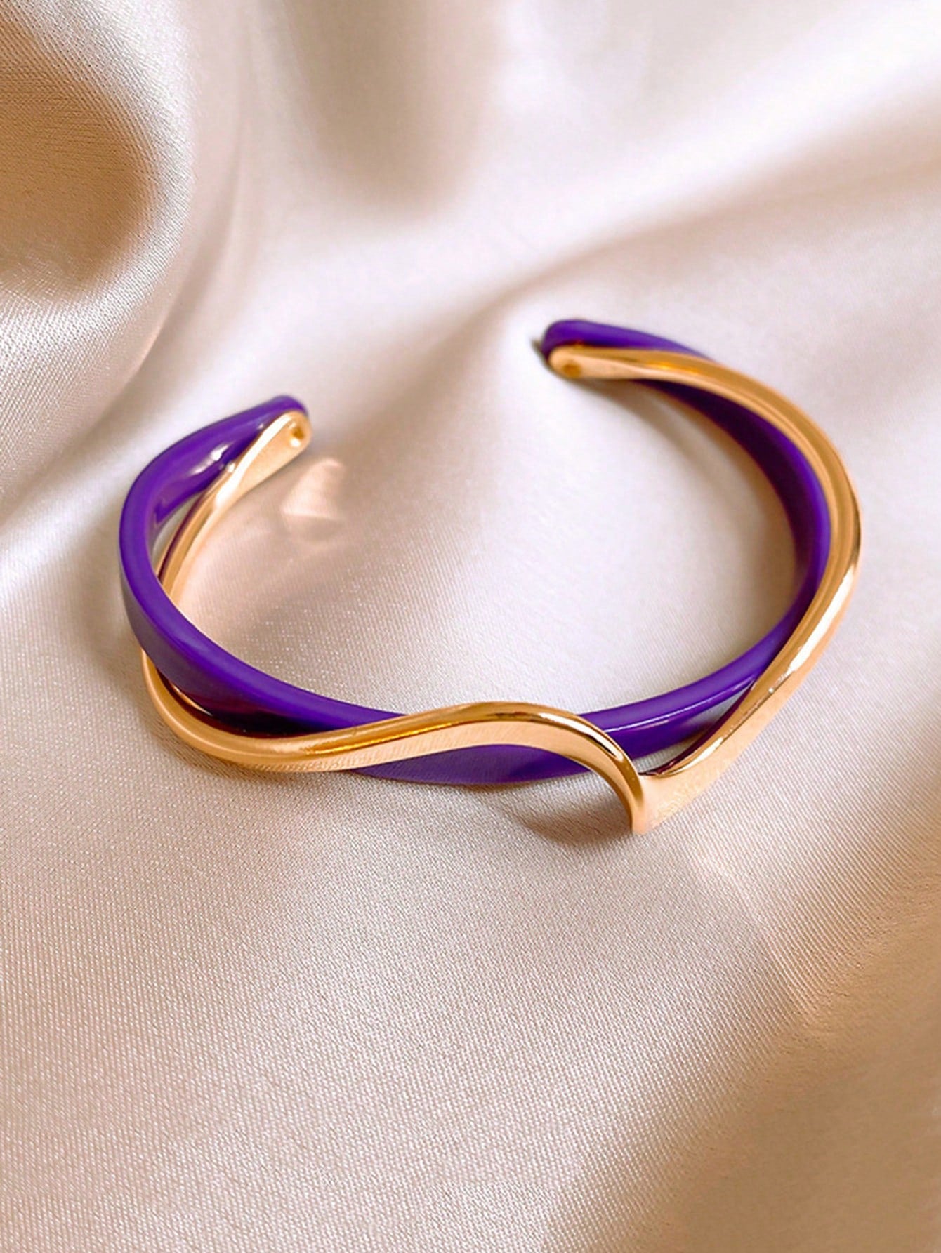 1pc Minimalist Chic Textured Gold Color Bracelet